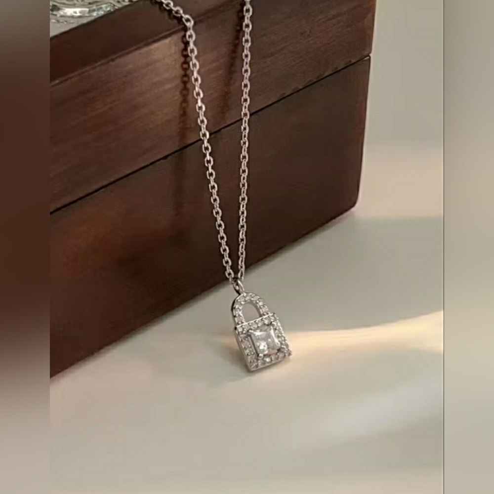 Elegant Silver Lock Pendant Necklace